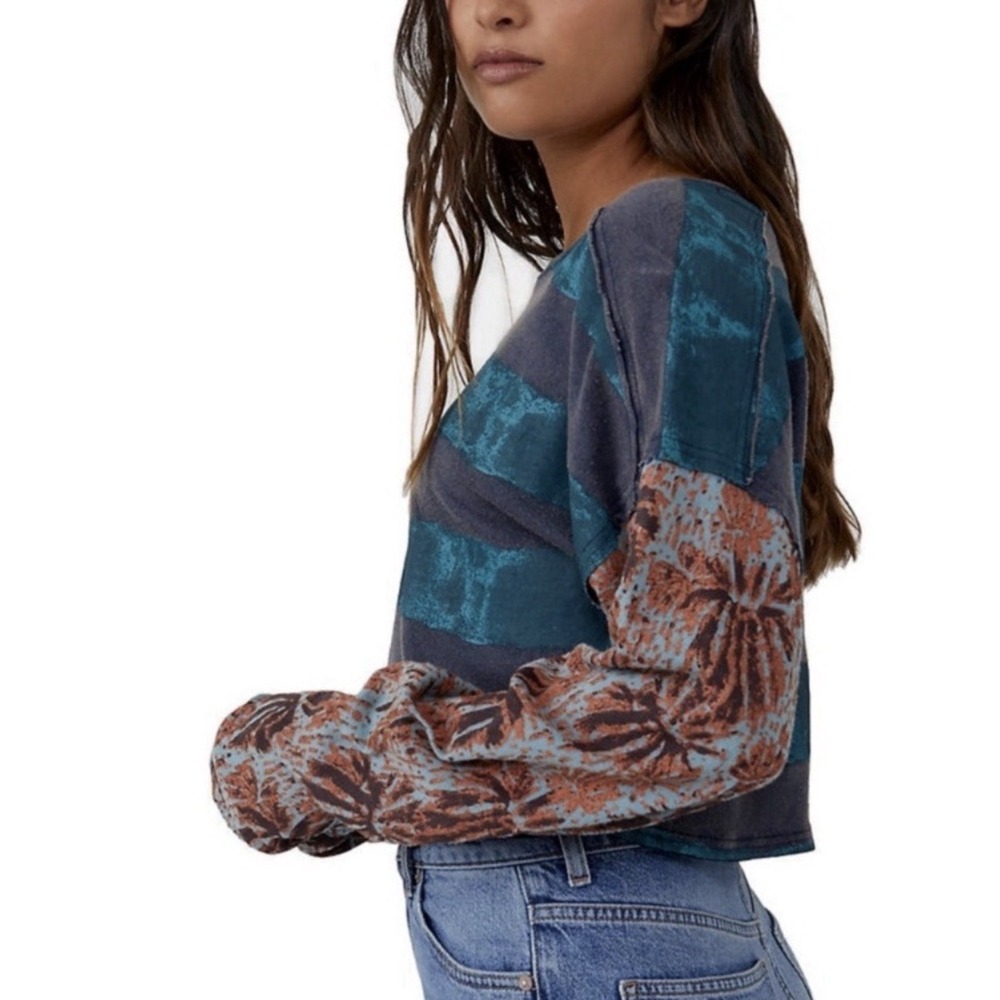 WE THE FREE BY FREE PEOPLE JAMIE CROPPED LONG SLEEVE TEE GREEN BLACK MAUVE MED - Picture 5 of 13